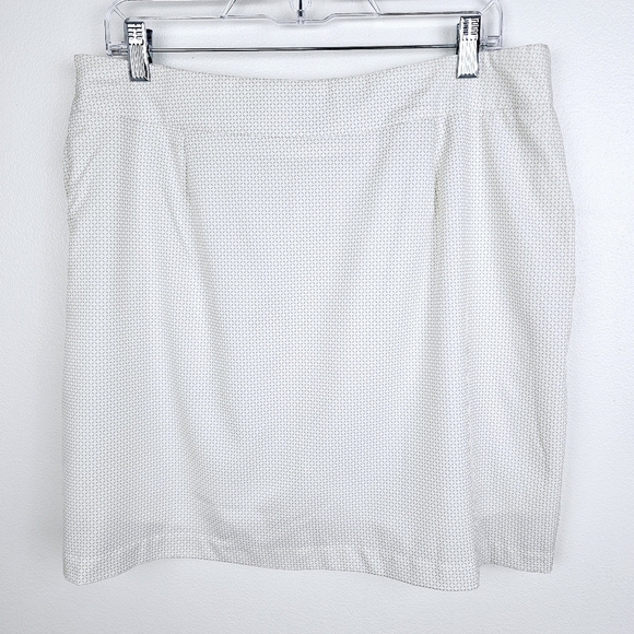 Greg Norman White & Gray Golf Skort NWT - Picture 5 of 10